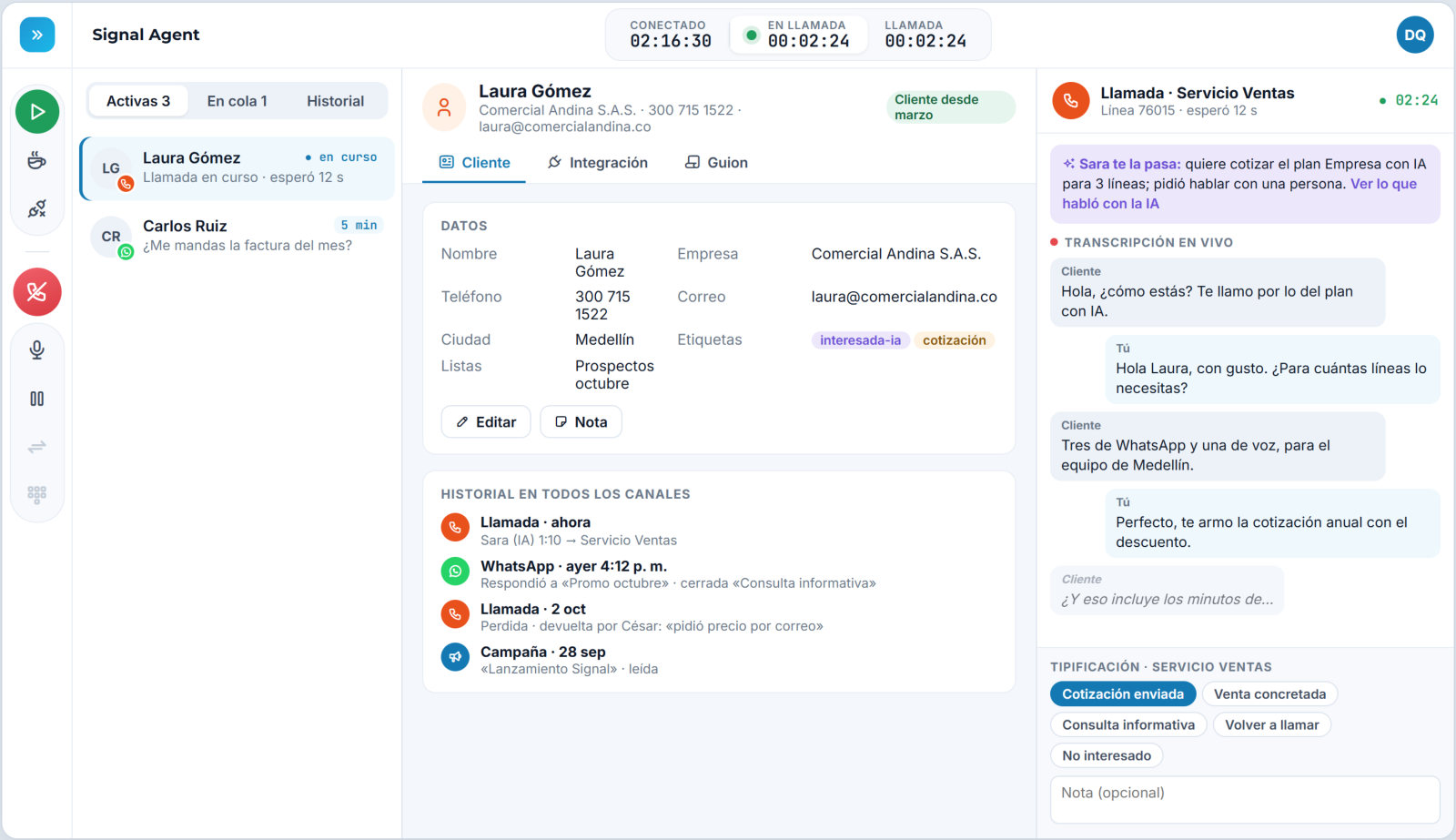 Consola del asesor en una llamada, con los datos del cliente, su historial en todos los canales y la transcripción en vivo